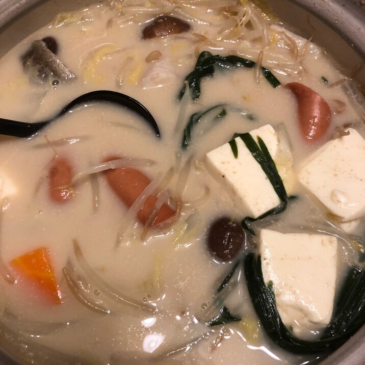 鱈とウインナーで豆乳ごま鍋 レシピ 作り方 By ズボラでもおいしいごはんが食べたい 楽天レシピ 鱈とウインナーで豆乳ごま鍋 レシピ 作り方 By ズボラでもおいしいごはんが食べたい 楽天レシピ